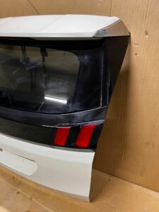 KLAPA TYLNA TYŁ KOMPLETNA PEUGEOT 3008 II P84 KWE