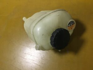 ZBIORNICZEK WYRÓWNAWCZY PŁYNU INFINITI Q50 2.0T