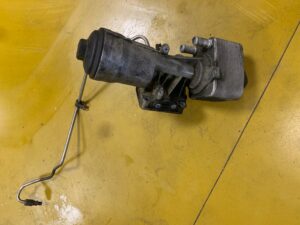 OBUDOWA PODSTAWA FILTRA OLEJU AUDI A4 B8 2.0 TDI