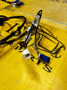 INSTALACJA WIĄZKA ANTENY RADIO NAVI GPS DACIA SANDERO III