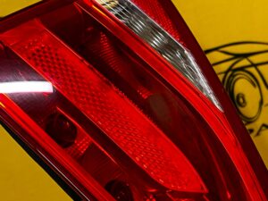 PRAWA TYLNA LAMPA W KLAPE AUDI A4 B8 SEDAN