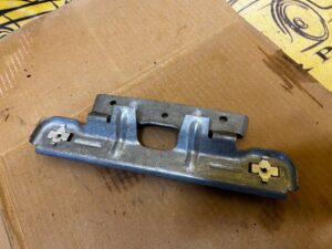 WSPORNIK MOCOWANIE UCHWYTU PODSUFITKI PORSCHE CAYENNE II 7P5 LIFT 92A