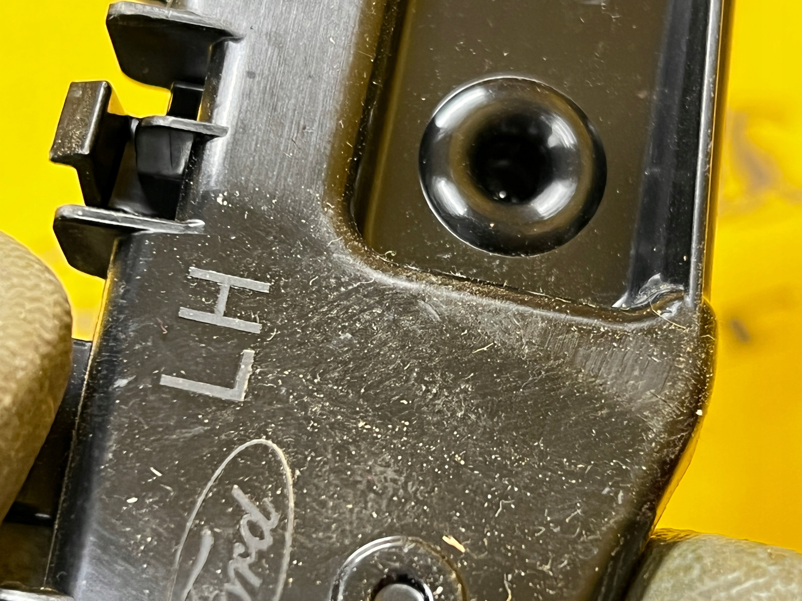 ŚLIZG ZDERZAKA MOCOWANIE LEWY TYŁ FORD KUGA MK3