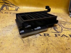 UCHWYT MOCOWANIE MODUŁU STEROWNIKA INFINITI Q30 MERCEDES CLA 45