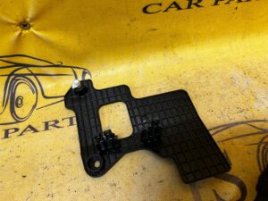OSŁONA ZAŚLEPKA PLASTIK BMW 5 G30 8799229