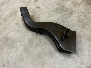 KIEROWNICA KANAŁ POWIETRZA HAMULCÓW LEWY LAND ROVER DISCOVERY 5 V L462