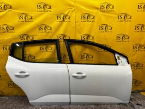 DRZWI PRAWA STRONA PRAWY PRZÓD TYŁ DACIA SANDERO III 3 369 2023R