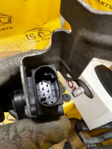 CZUJNIK POZIOMOWANIA ŚWIATEŁ PRAWY MERCEDES E-KLASA W213 KOMBI