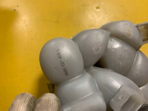 ZBIORNICZEK WYRÓWNAWCZY AUDI Q7 4M 4M0 4M0121405L