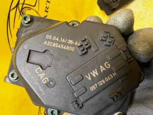 PRZEPUSTNICA PORSCHE CAYENNE II 7P5 LIFT 92A