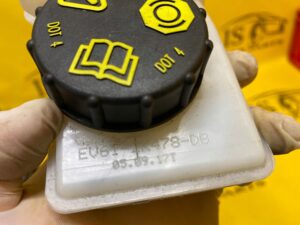 ZBIORNICZEK PŁYNU HAMULCOWEGO FORD C-MAX MK2