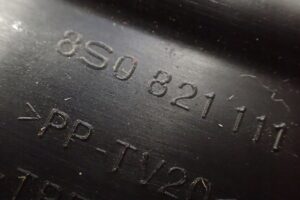 OSŁONA BŁOTNIKA LEWA AUDI TT 8S 8S0821111