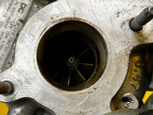 CZĘŚĆ ZIMNA TURBINY WIRNIK RDZEŃ RENAULT 1.3 TCE