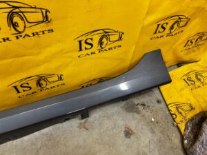 BMW SERIA 1 F40 LISTWA NAKŁADKA PROGOWA LEWA B39