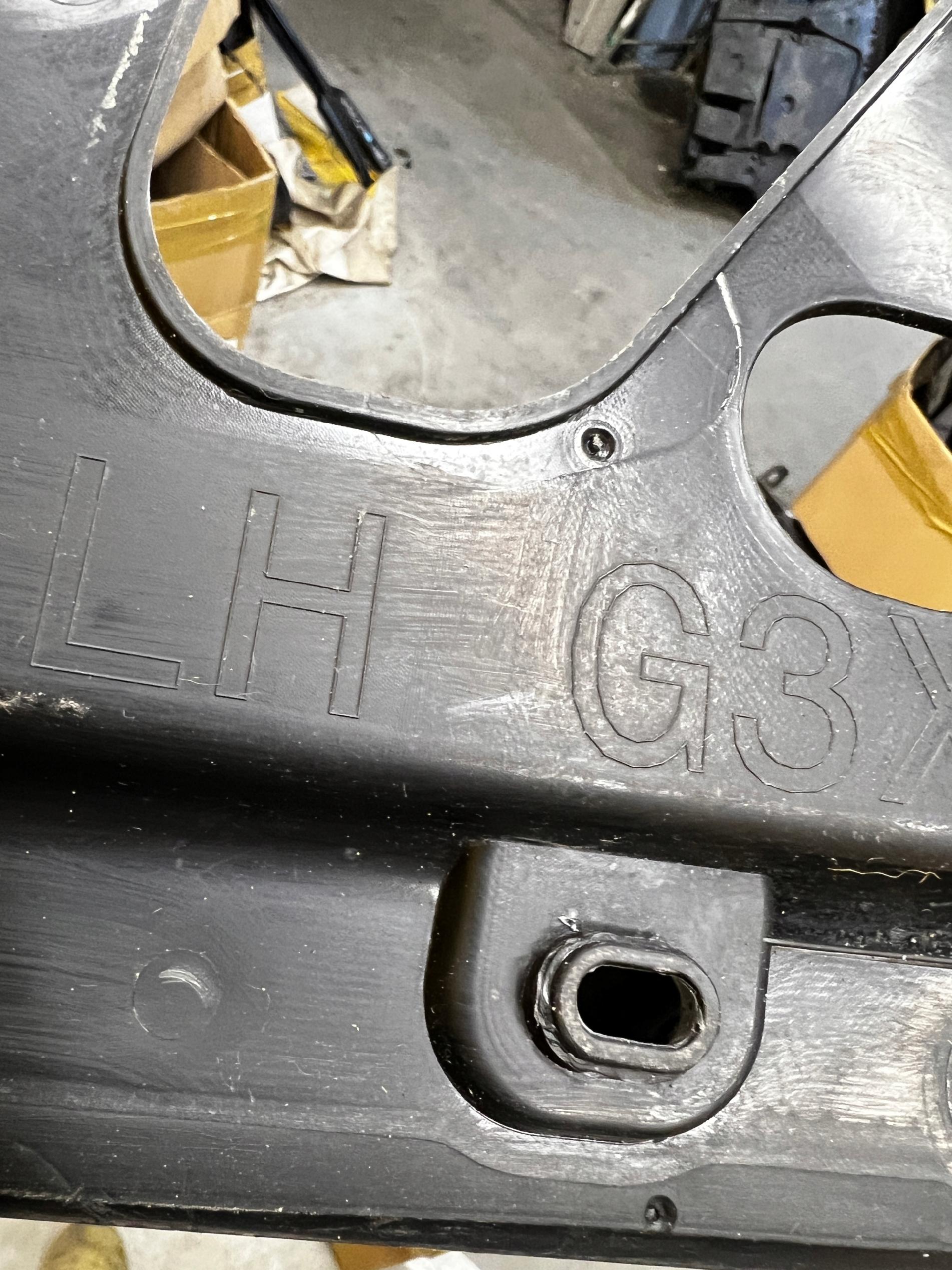 LISTWA OSŁONA BŁOTNIKA LEWA BMW 5 G30