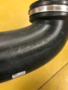 RURA WĄŻ DOLOT POWIETRZA MERCEDES INFINITI 2.2