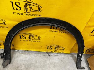 PRAWA LISTWA BŁOTNIKA SIERP TYŁ INFINITI Q30