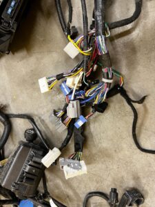 WIĄZKA INSTALACJA SILNIKA PUSZKA BEZPIECZNIKÓW LEXUS RX 450H III 3 AL10