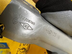 WSPORNIK MOCOWANIE BŁOTNIKA PRZÓD LEWY RENAULT MEGANE IV