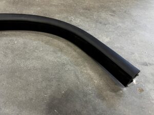 USZCZELKA DRZWI TYŁ TYLNYCH RANGE ROVER VELAR L560