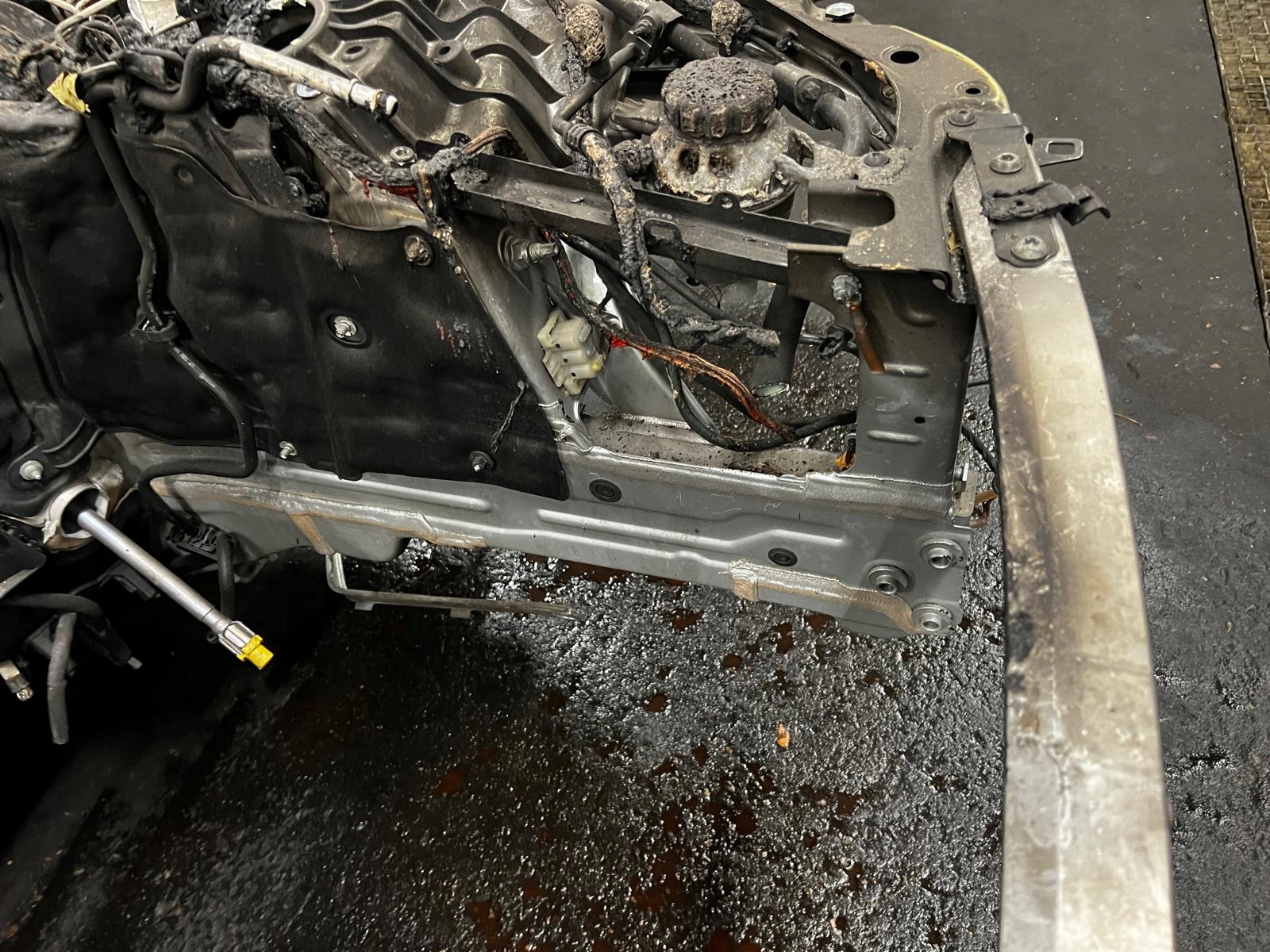LEWY PRZÓD ĆWIARTKA PRZEDNIA PODŁUŻNICA FARTUCH KIELICH MERCEDES C W206