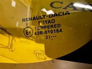 SZYBA KAROSERYJNA UCHYLNA BŁOTNIKA TYŁ PRAWY PRAWA DACIA JOGGER 2021R