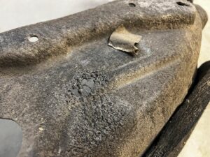 NADKOLE TYŁ TYLNE LEWY LEWE RANGE ROVER VELAR L560