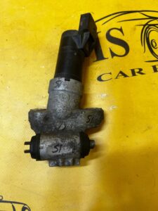 SILNICZEK SIŁOWNIK HAMULCA RĘCZNEGO PRAWY VW TOUAREG 7P PORSCHE CAYENNE 7P