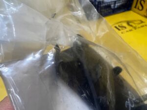 ZAŚLEPKA UCHA HOLOWNICZEGO ZDERZAKA TYŁ LEWY LEWA BMW X5 F15 NOWA OEM