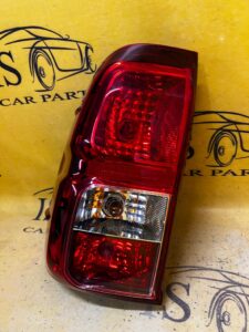 LAMPA TYŁ TYLNA LEWY LEWA TOYOTA HILUX VIII 8