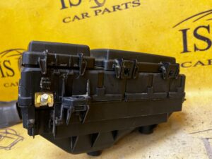 SKRZYNKA BEZPIECZNIKÓW RANGE ROVER EVOQUE II L551