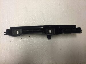 ŚLIZG ZDERZAKA TYLNEGO PRAWY AUDI A8 4H0807366A