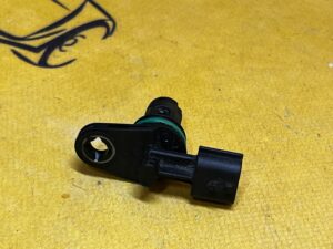 CZUJNIK POŁOŻENIA WAŁKA ROZRZĄDU DACIA RENAULT NISSAN 1.5 DCI