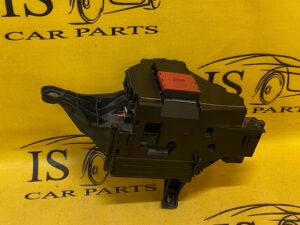 SKRZYNKA BEZPIECZNIKÓW PLUS MERCEDES W257