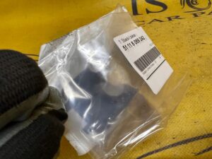 MOCOWANIE CZUJNIKA PARKOWANIA PRAWE ZDERZAK PRZÓD M-PAKIET BMW X5 G05 NOWE