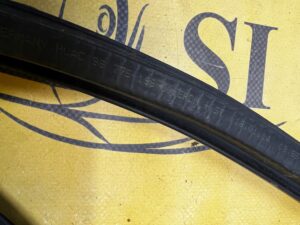 USZCZELKA DRZWI PRZÓD PRAWY PEUGEOT 308 II T9