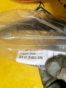 WARGA DOLNA CZĘŚĆ SPOILERA ZDERZAKA PRZÓD M-PAKIET BMW 1 F40 NOWA OEM