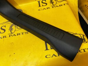 LISTWA NAKŁADKA PROGU PRZÓD PRAWA PRAWY FORD ESCAPE MK4 USA