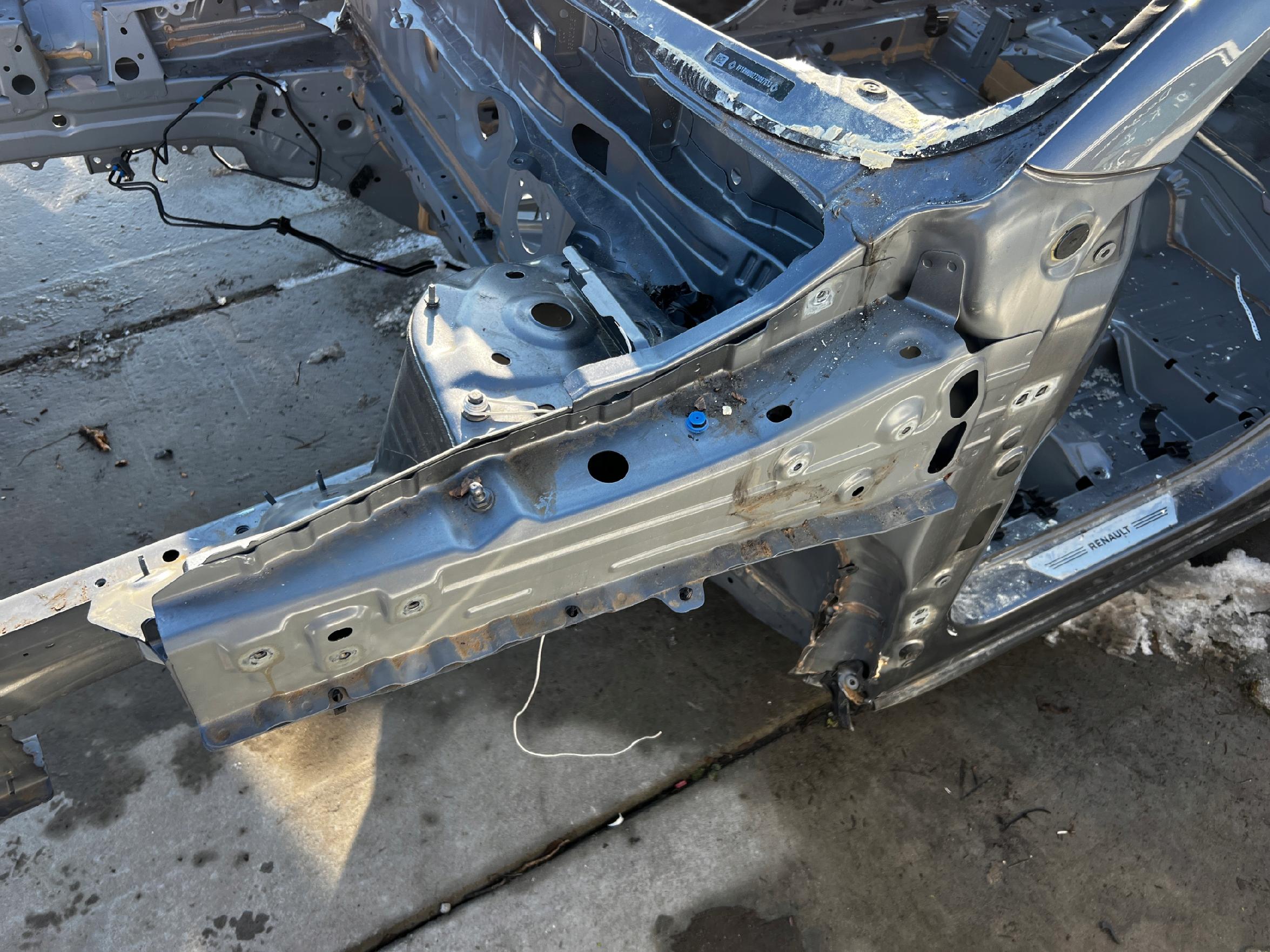 LEWA ĆWIARTKA PRZÓD PRZEDNIA PODŁUŻNICA RENAULT ESPACE VI 6 AUSTRAL