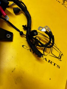 PUSZKA SKRZYNKA BEZPIECZNIKÓW WIĄZKA RANGE ROVER VELAR L560 2.0i BENZYNA