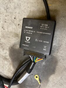 ORYGINALNY HAK HOLOWNICZY WIĄZKA MODUŁ 7 PIN DACIA SANDERO STEPWAY III