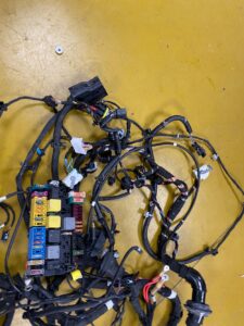 WIĄZKA INSTALACJA BEZPIECZNIKI INFINITI Q30 2.2 D