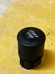 WŁĄCZNIK PRZYCISK STACYJKA START STOP RENAULT CAPTUR I PRZEDLIFT