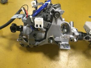 ELEKTRYCZNA KOLUMNA KIEROWNICZA INFINITI Q50