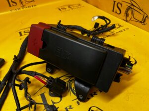 PUSZKA SKRZYNKA BEZPIECZNIKÓW WIĄZKA RANGE ROVER VELAR L560 2.0i BENZYNA