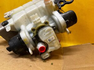 POMPA CHŁODNICZKA ZBIORNIK WYRÓWNAWCZY WODY TESLA MODEL 3 LHD