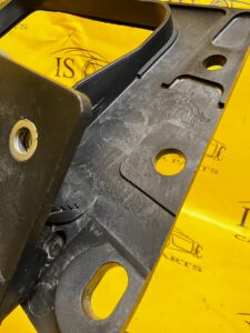 MOCOWANIE UCHWYT BLACHA KOMORY SILNIKA JAGUAR XJ X351 3.0 D