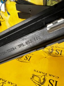 LISTWA DRZWI PRAWY TYŁ PORSCHE CAYENNE II 7P5 LIFT 92A