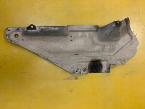 LEWA OSŁONA PODWOZIA LEWY PRZÓD AUDI Q7 4M 4M0