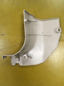 OSŁONA LISTWA PROGU PRAWY PRZÓD NISSAN X-TRAIL T32